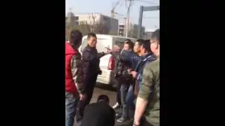 қытай полициясының, Төбелесі