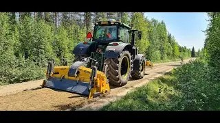 MeriRoad equipment maintaining gravel road with remix method.