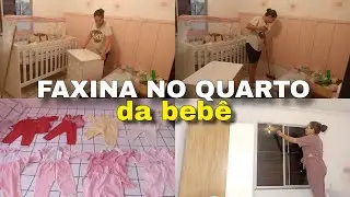 Faxina no quarto da bebê | guarda roupa e cômoda 😱 doei muita roupa