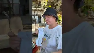 КОРМЛЮ КАТЮ НА КАРИБАХ #продолжаемнеработать #еда #колумбия