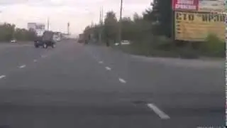 Водитель Нивы напугал гаишников mp4