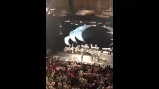 Reach Out and Touch (Somebody's Hand) - Diana Ross concert