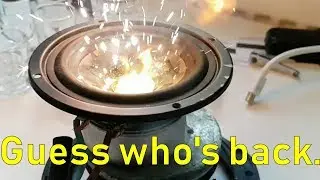 Super Slow Motion Speakers on 240 Volts - Samsung S9+
