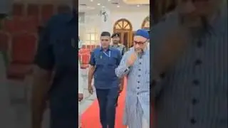 Man Sirf Allah ke samne jhukta hun by Asaduddin owaisi sahab #shortsfeed #indianmuslim #shortvideo