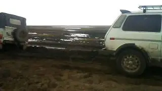 Нива vs УАЗ !!!