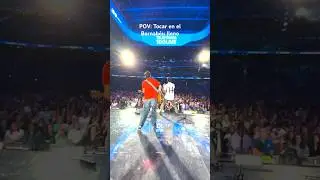 Transición histórica!!! Así es tocar en un Bernabéu lleno⭐️⭐️⭐️. #taburete #musica #livemusic