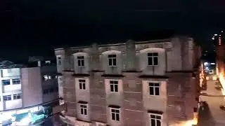 Kau tengok gaesss pemandangan dari ketinggian pada malam hari ...