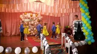 Танцюють вихованці ДНЗ 