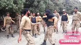@Shanishah8017 @danceparty9634 @PukhtoonKhan Pak Army guys dance at duty time for enjoy