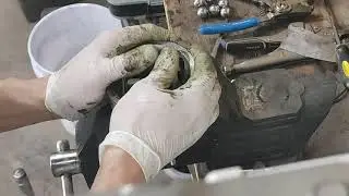 DIY (1st Generation) Raptor swap front axles for Ford F150 2004 to 2008.