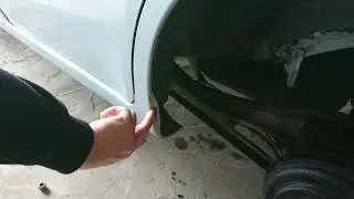 平成２２年車　錆びを適当に補修した　車の寿命を感じる