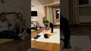 Начало массажа - разогрев спинки