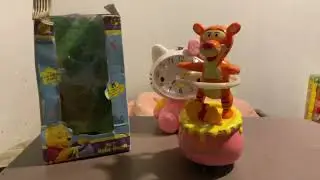Bootleg Hula Hooping Tigger Bump N Go