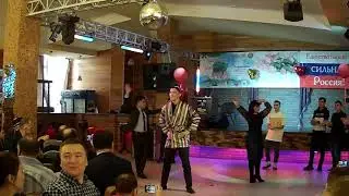 Узбекский народный танец. Очень кравсивый.