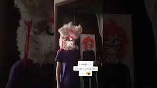 У меня ещё значок с Рэндалл есть