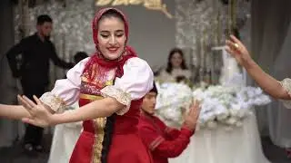 Шоу Группа Dagi - Танец Клубничка