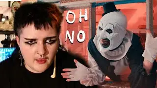 this funny clown man is making me confused