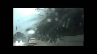 Офигенно прокатилась, отлетели пуговицы на блузке!