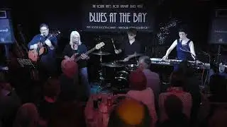The Rain Kings - Love the One You're With (cover)