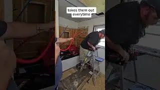 🦨 stinky prank 🤢 #contractor #pranks
