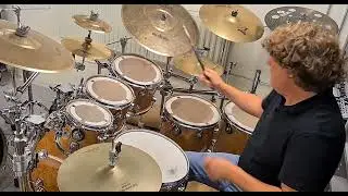 Relaxt and complex funk drum groove