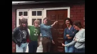 Bitches Sin - Hold On To Love