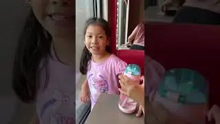 Dear Charo, Uge and Tiya Dely, ano meron si Jollibee?