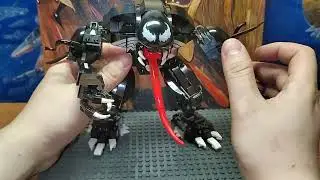 Веном из набора Lego 76115