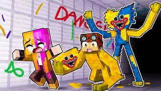 Transforming Into GOLDEN HUGGY In Minecraft!