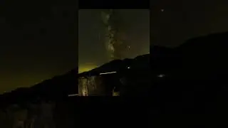 Milky Way time lapse from Fossil Falls CA #shorts