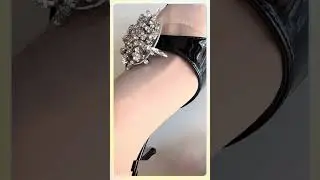 Flesh-colored pantyhose black high-heels 
