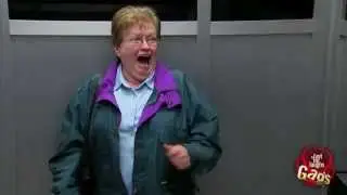 חחחחחחח מתיחה מפחידה במעלית!!!!!