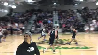 Curtis hangs on despite Malachi Flynn's 41 points for Bellarmine