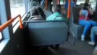 Как нужно подъебывать в автобусе ^_^