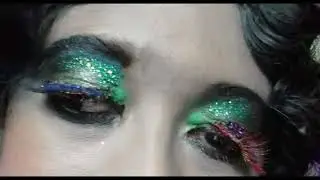 look how eyeshadow glitter shinny glossy