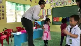 Alper Dama Teaching English to Nursery Students in the Philippines
