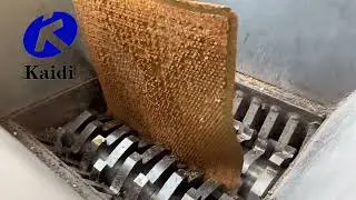 Double shaft shredder shreds filter screen#shredder #machine #shreddermachine #recycle #recycling