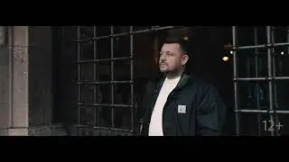 Руки Вверх   "Она меня целует"