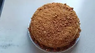 Торопимся с теплицей)) Медовый тортик без повода))