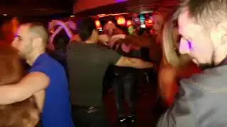 Bachata social bailando bachata