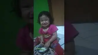 Di obok-obok susunya di obok-obok...mandi susu...
