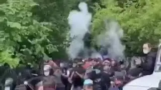Xalq va maxsus grux ortasida shidatli urush