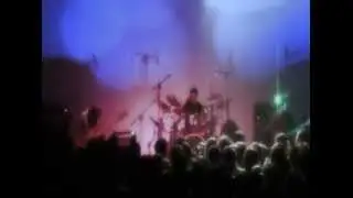 Efek Rumah Kaca - Debu Debu Berterbangan (Live)