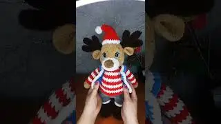 Олень новогодний