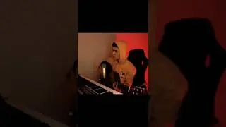 Парень красиво спел 
