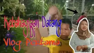 Kebahagiaan di Vlog Pertamaku (Taman Cahaya Surabaya)