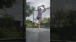 3А с руками на верх на батуте⛸💜