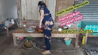 Mami chika pakai daster masak di pawon ndeso