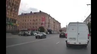 Вдруг Ниссану пригодится видео, а то в итоге на встречке остался.