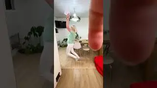 I scared my mom 😱😉🎄 